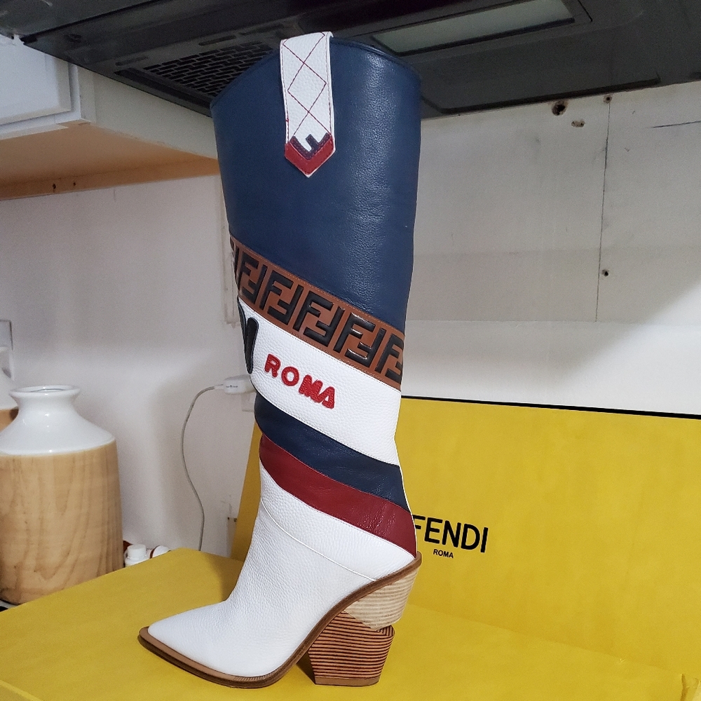 Fendi boot